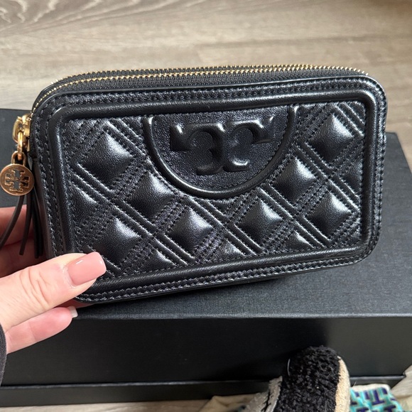Tory Burch Black Quilted Crossbody Bag - Picture 7 of 10
